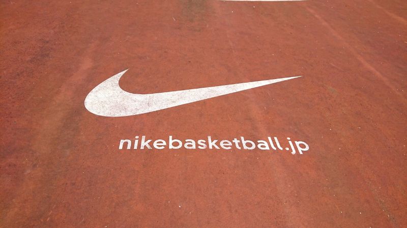 アベニュー公園にあるNikeのマーク